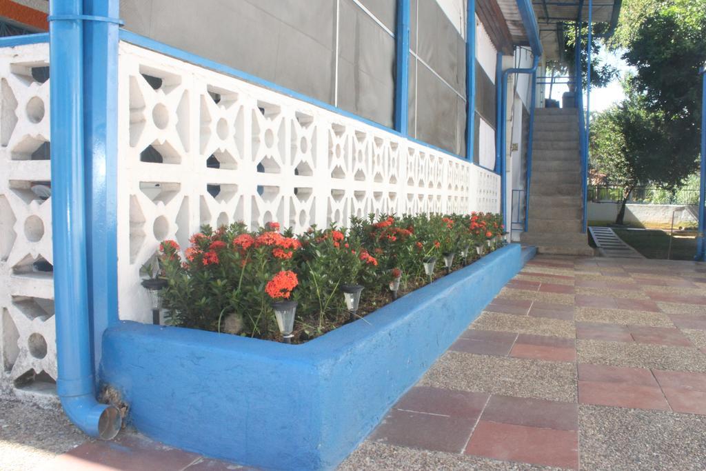 Villa Katherine Melgar Exterior photo